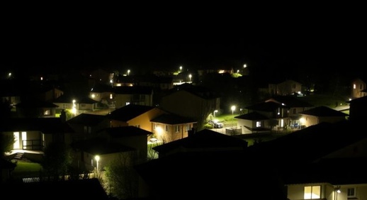 انقطاع واسع للكهرباء في جنوب شرق فرنسا بسبب حريق مشبوه انقطاع واسع للكهرباء في جنوب شرق فرنسا بسبب حريق مشبوه