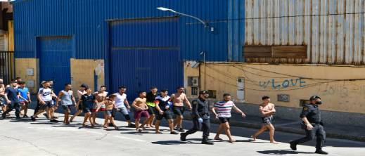 مدريد تفعل خطة طوارئ الهجرة.. وتستعد لترحيل القاصرين مدريد تفعل خطة طوارئ الهجرة.. وتستعد لترحيل القاصرين