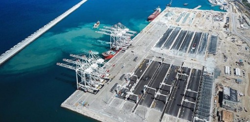 تشغيل أول خط كهربائي عالي التوتر لتزويد ميناء الناظور غرب المتوسط بالطاقة تشغيل أول خط كهربائي عالي التوتر لتزويد ميناء الناظور غرب المتوسط بالطاقة