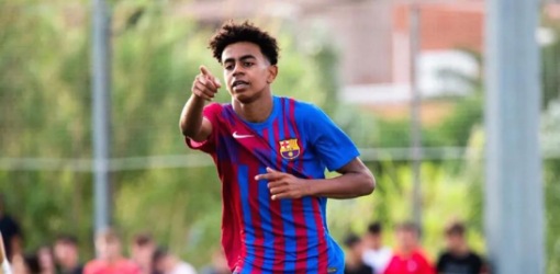 برشلونة يُجدد عقد لامين جمال حتى 2031 ويؤكد تمسكه بموهبته الصاعدة برشلونة يُجدد عقد لامين جمال حتى 2031 ويؤكد تمسكه بموهبته الصاعدة