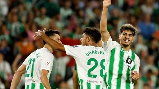 إصابة عبد الصمد الزلزولي تُبعده عن نهائي دوري المؤتمر الأوروبي وتُقلق الركراكي إصابة عبد الصمد الزلزولي تُبعده عن نهائي دوري المؤتمر الأوروبي وتُقلق الركراكي