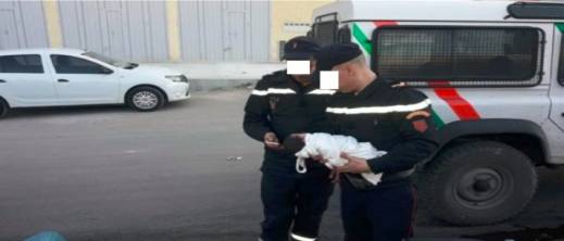 العثور على جثة رضيع حديث الولادة ملفوفة بثوب في الخلاء