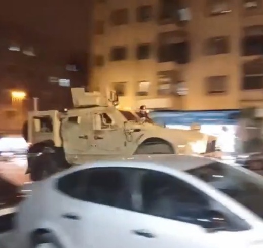 الجيش المغربي يعزز ترسانته بمدرعات أميركية تستعملها جيوش نخبوية الجيش المغربي يعزز ترسانته بمدرعات أميركية تستعملها جيوش نخبوية