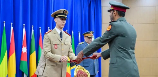 ولي العهد يترأس حفل تخرج فوجين جديدين من الضباط ولي العهد يترأس حفل تخرج فوجين جديدين من الضباط