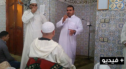 مواطن فرنسي يشهر إسلامه في مسجد أبي بكر الصديق بأزغنغان