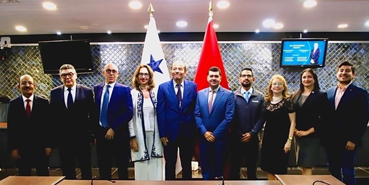 عبد القادر سلامة يستعرض تجربة المغرب في مواجهة التغيرات المناخية أمام برلمان أمريكا اللاتينية والكاريبي عبد القادر سلامة يستعرض تجربة المغرب في مواجهة التغيرات المناخية أمام برلمان أمريكا اللاتينية والكاريبي