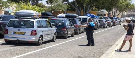 رسالة غاضبة من مليلية إلى سانشيز.. أنقذوا ما تبقى من الاقتصاد رسالة غاضبة من مليلية إلى سانشيز.. أنقذوا ما تبقى من الاقتصاد