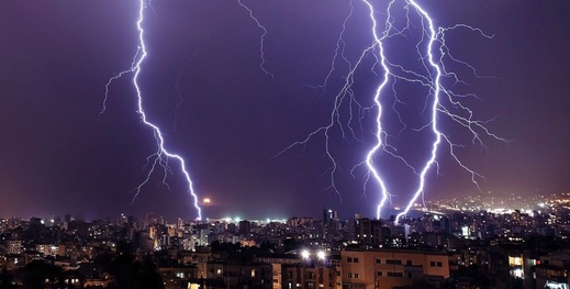 زخات رعدية مصحوبة ببرد متوقعة اليوم الثلاثاء بالمنطقة الشرقية والريف زخات رعدية مصحوبة ببرد متوقعة اليوم الثلاثاء بالمنطقة الشرقية والريف