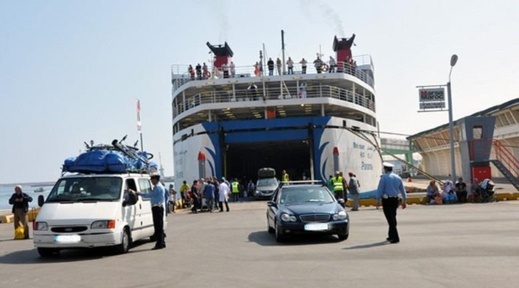 مرحبا 2025 تنطلق اليوم.. معبر بني أنصار بالناظور يفتح أبوابه لاستقبال الجالية مرحبا 2025 تنطلق اليوم.. معبر بني أنصار بالناظور يفتح أبوابه لاستقبال الجالية