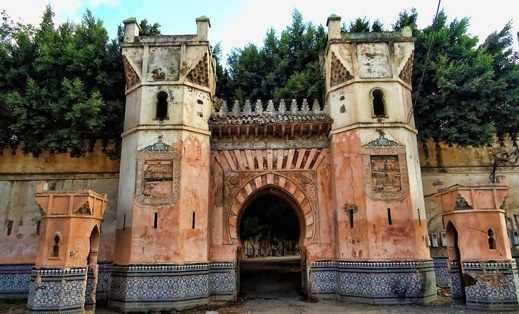 حكيم شملال يعرب عن رفضه القاطع للمساس بالثكنة العسكرية بأزغنغان حكيم شملال يعرب عن رفضه القاطع للمساس بالثكنة العسكرية بأزغنغان