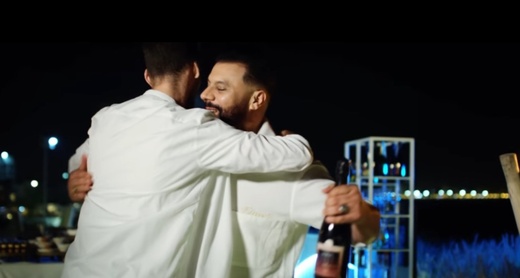 مغني الراب مسلم يثير غضب المغاربة بعد غنائه عن الخمر مغني الراب مسلم يثير غضب المغاربة بعد غنائه عن الخمر