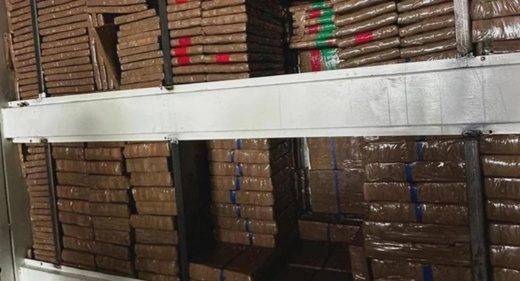 إسبانيا توقف مغربيًا في محاولة تهريب 4762 كيلو حشيش إسبانيا توقف مغربيًا في محاولة تهريب 4762 كيلو حشيش