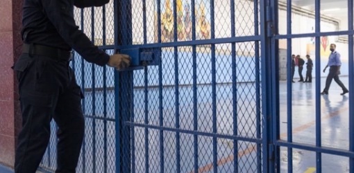 ابن برلماني وراء القضبان بتهم التشهير والإساءة لمستشارين جماعيين ابن برلماني وراء القضبان بتهم التشهير والإساءة لمستشارين جماعيين