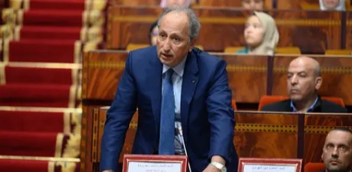 اتهامات لوزير التعليم بـ اتهامات لوزير التعليم بـ