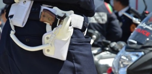 رصاص تحذيري للشرطة لإيقاف قاصر متورط في اعتداءات عنيفة وسط الشارع رصاص تحذيري للشرطة لإيقاف قاصر متورط في اعتداءات عنيفة وسط الشارع