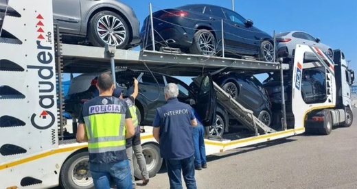 إسبانيا تفشل عملية تهريب  13 سيارة مسروقة نحو المغرب