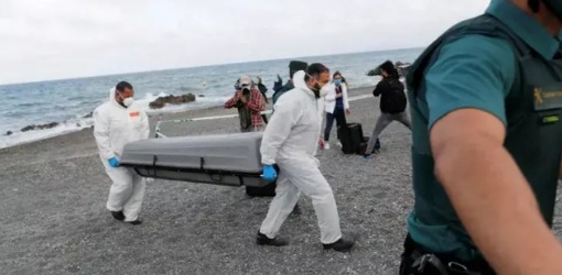 يرجح أنها لمهاجر سري.. العثور على بقايا جثة بشرية بسواحل سبتة يرجح أنها لمهاجر سري.. العثور على بقايا جثة بشرية بسواحل سبتة