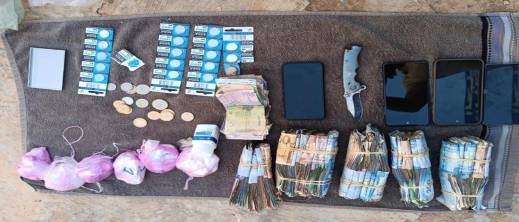 شبكة للكوكايين تسقط في قبضة الأمن بين الناظور وسلوان.. حجز 13 كلغ وتوقيف 10 متورطين شبكة للكوكايين تسقط في قبضة الأمن بين الناظور وسلوان.. حجز 13 كلغ وتوقيف 10 متورطين