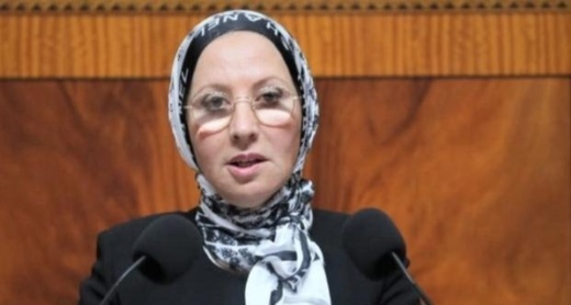 فريدة خينيتي تسائل بركة عن الانقطاعات المتكررة للماء الشروب بأكليم فريدة خينيتي تسائل بركة عن الانقطاعات المتكررة للماء الشروب بأكليم