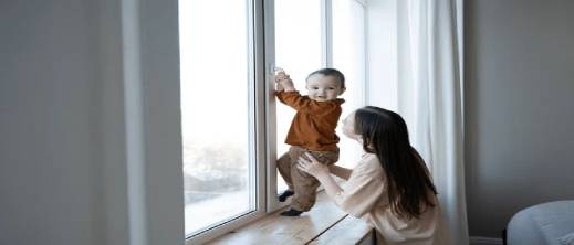 بسبب خلاف مع حماتها.. أم ترمي طفلها من الطابق الثاني بسبب خلاف مع حماتها.. أم ترمي طفلها من الطابق الثاني