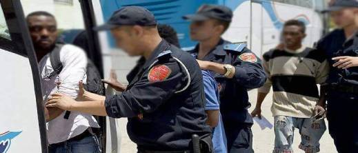 السلطات المغربية تبدأ عمليات ترحيل مهاجرين نحو الحدود الجنوبية السلطات المغربية تبدأ عمليات ترحيل مهاجرين نحو الحدود الجنوبية