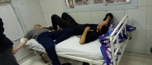 وجبة سريعة من عربة متنقلة ترسل 37 شخصا إلى المستعجلات وجبة سريعة من عربة متنقلة ترسل 37 شخصا إلى المستعجلات