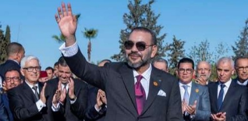 الملك محمد السادس يأمر بوضع مراكز تضامنية رهن إشارة الفئات المعوزة الملك محمد السادس يأمر بوضع مراكز تضامنية رهن إشارة الفئات المعوزة