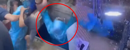 فخ مميت في قلب مكناس.. سيدة تبتلعها بالوعة مغطاة بالكارتون فخ مميت في قلب مكناس.. سيدة تبتلعها بالوعة مغطاة بالكارتون