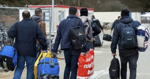 قانون جديد بهولندا يجرم تقديم المساعدة "للحراكة" قانون جديد بهولندا يجرم تقديم المساعدة "للحراكة"