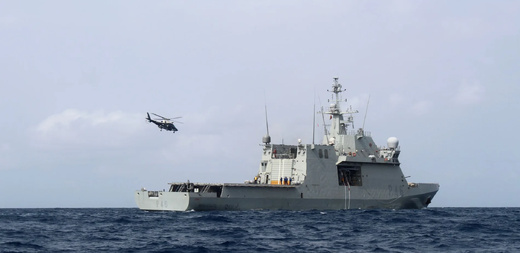 هل يُخفي التحرك العسكري الإسباني قرب الحسيمة رسالة غير معلنة؟ هل يُخفي التحرك العسكري الإسباني قرب الحسيمة رسالة غير معلنة؟