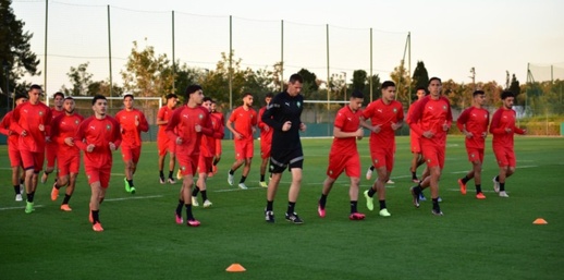 الموعد والقنوات الناقلة لمباراة المنتخب الوطني للسيدات وزامبيا الموعد والقنوات الناقلة لمباراة المنتخب الوطني للسيدات وزامبيا