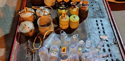 أمن بني انصار يُطيح بعصابة خطيرة تنشط في تصنيع وترويج الماحيا أمن بني انصار يُطيح بعصابة خطيرة تنشط في تصنيع وترويج الماحيا