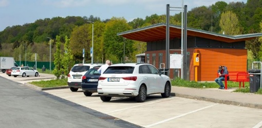 سائح فرنسي ينسى زوجته بمحطة استراحة ويواصل طريقه إلى المغرب سائح فرنسي ينسى زوجته بمحطة استراحة ويواصل طريقه إلى المغرب