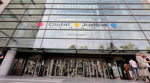 تخفيف عقوبة مغربي اغتصب امرأة كانت نائمة داخل حديقة عمومية بـ"فالينسيا" تخفيف عقوبة مغربي اغتصب امرأة كانت نائمة داخل حديقة عمومية بـ"فالينسيا"