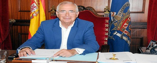 تصعيد خطير من حكومة مليلية.. حاكم المدينة يدعو المغرب إلى الاعتراف بإسبانية الثغر المحتل
