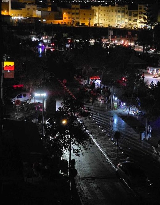 انقطاع مفاجئ للكهرباء يُغرق إمزورن وبوكيدان في الظلام ويثير استياء السكان انقطاع مفاجئ للكهرباء يُغرق إمزورن وبوكيدان في الظلام ويثير استياء السكان