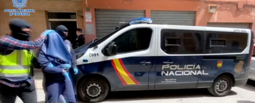 مليلية..الأمن يقتحم وكرًا رقميًا مليلية..الأمن يقتحم وكرًا رقميًا