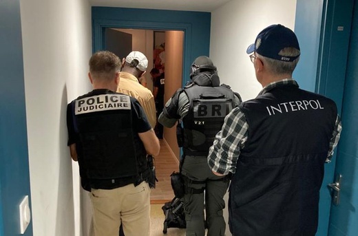 "جعة" تتسبب في جريمة طعن.. مهاجر مغربي يواجه السجن والطرد من فرنسا "جعة" تتسبب في جريمة طعن.. مهاجر مغربي يواجه السجن والطرد من فرنسا