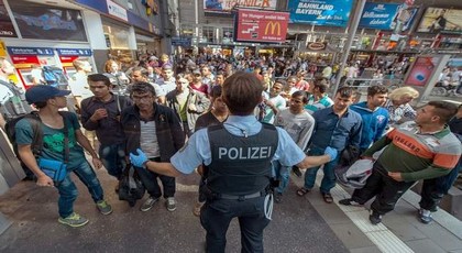 ألمانيا تنهي حلم اللاجئين المغاربة وترسل وزير داخليتها لتسريع وتيرة الترحيل