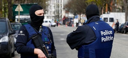 ملثمان يطلقان النار على قاصر في مولنييك البلجيكية ملثمان يطلقان النار على قاصر في مولنييك البلجيكية