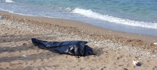 شاطئ ميايمي ببني أنصار يلفظ جثة شاب كان يحاول العبور إلى مليلية