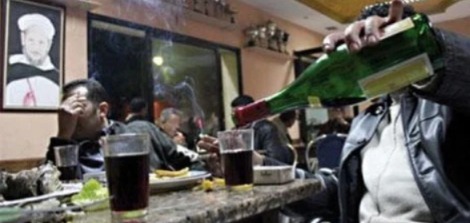 بين مليلية والسعيدية: طريق سري لتهريب الخمور الفاسدة إلى الحانات بين مليلية والسعيدية: طريق سري لتهريب الخمور الفاسدة إلى الحانات
