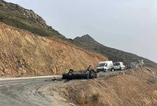 حادث سير مأساوي قرب شاطئ “ثيبوذا” يخلف قتيلين وثلاثة جرحى