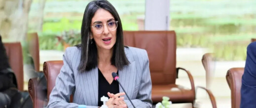 422 مليون سنتيم لأثاث جديد بوزارة الاقتصاد والمالية