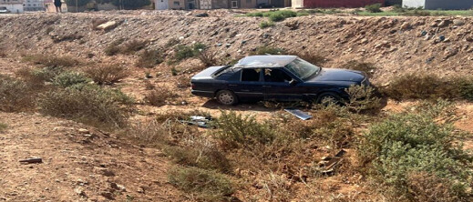 حادث خطير بالعروي: سيارة مرسيديس تسقط في واد وسائقها يلوذ بالفرار حادث خطير بالعروي: سيارة مرسيديس تسقط في واد وسائقها يلوذ بالفرار