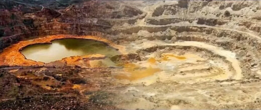 اختفاء بحيرة إيكسان بالناظور يثير الجدل حول تأثير الأنشطة المنجمية الصينية اختفاء بحيرة إيكسان بالناظور يثير الجدل حول تأثير الأنشطة المنجمية الصينية