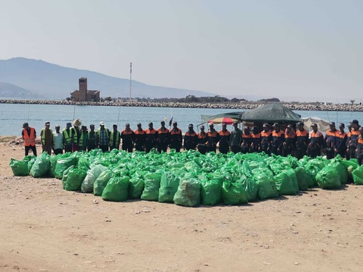 مارتشيكا تطلق حملة كبرى لتنظيف شاطئ "الجزيرة – واد بوقانة" بالناظور مارتشيكا تطلق حملة كبرى لتنظيف شاطئ "الجزيرة – واد بوقانة" بالناظور