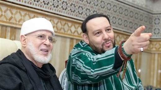 عائلة شيخ الطريقة البودشيشية تلتمس من الملك دعم خلافة نجله منير القادري عائلة شيخ الطريقة البودشيشية تلتمس من الملك دعم خلافة نجله منير القادري