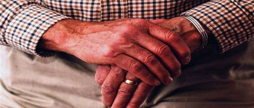 الأمن يضع سبعينيا رهن الحراسة النظرية بعد اتهامه بالاعتداء على طفل الأمن يضع سبعينيا رهن الحراسة النظرية بعد اتهامه بالاعتداء على طفل