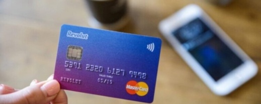هل يختار مغاربة الخارج "ريفولت" بدل البنوك؟ منافس جديد في الأفق